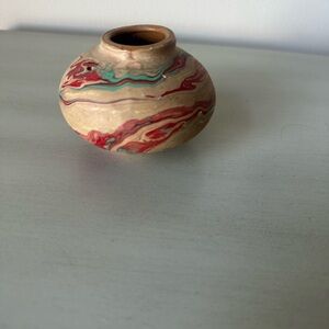 Vintage nemadji swirl pottery small pot